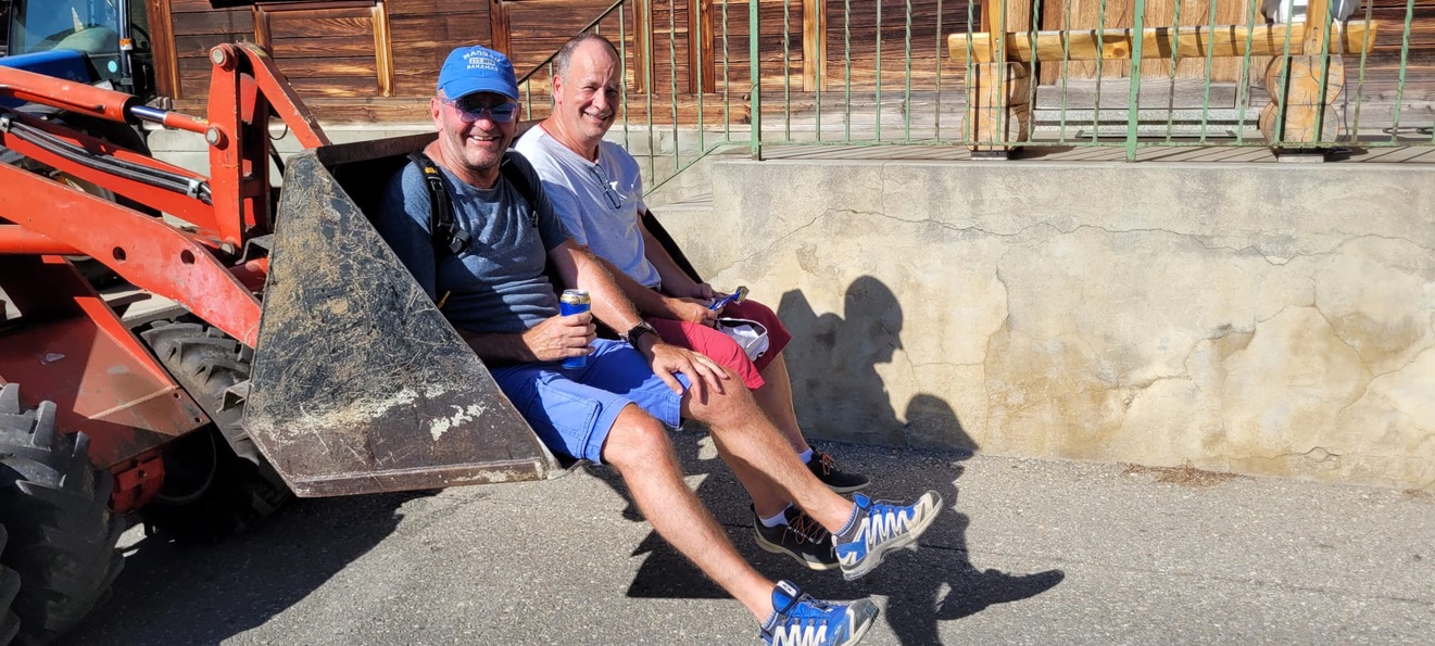 60C45C9B-DDC5-4604-B12D-982810326903_1_105_c